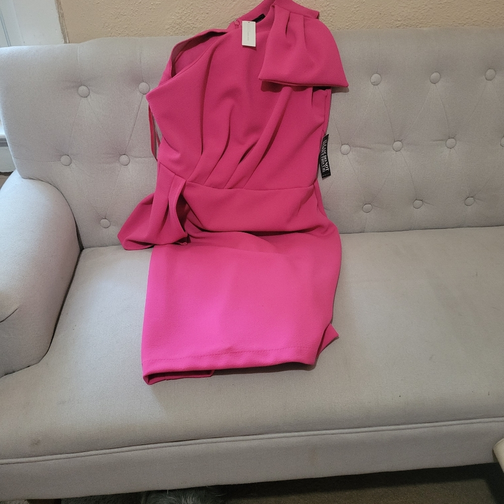 Dress - Picture 2 of 2